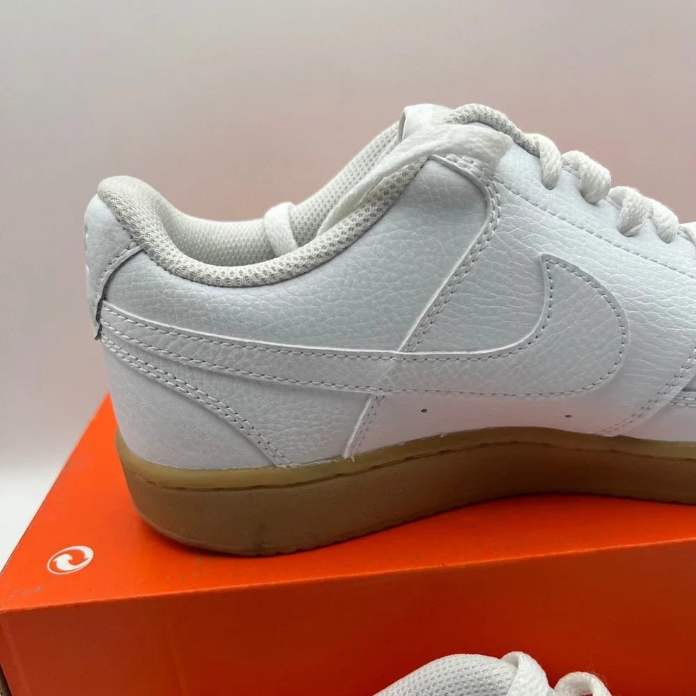 Nike Court Vision Low Mens 7.5 White‎ Gum Pebbled Leather Low Top Sneakers
